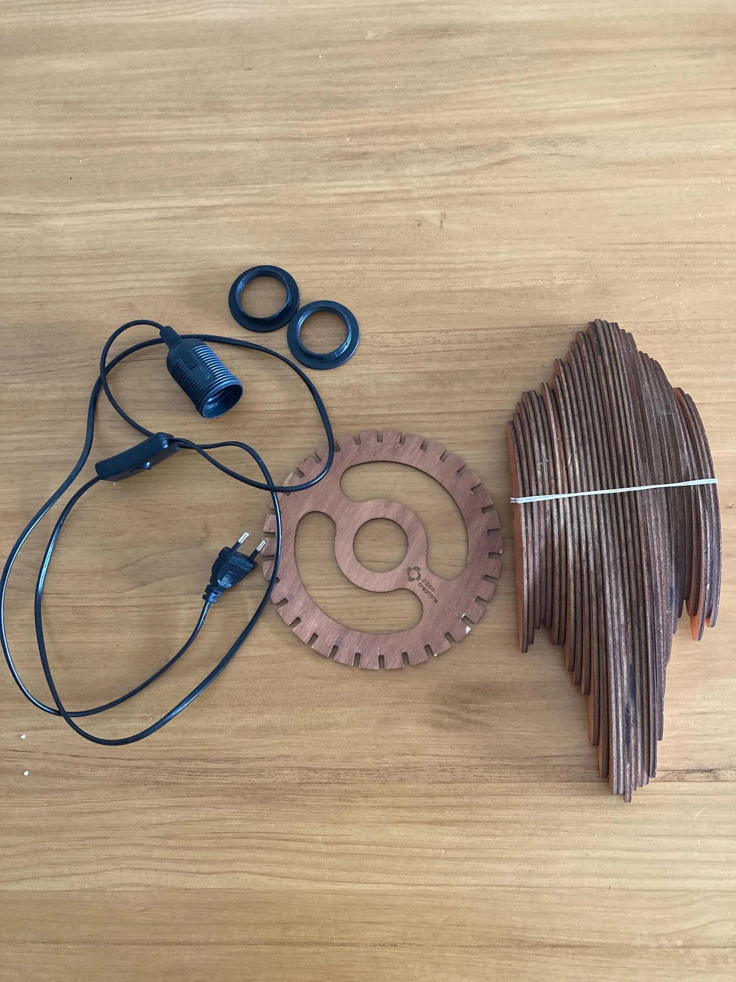 Handmade wooden scandinavian table lamp from Barcelona. Floor lamp